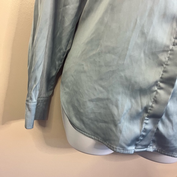 H&M “Satin-Like” Collar Button Down Top - Picture 3 of 10